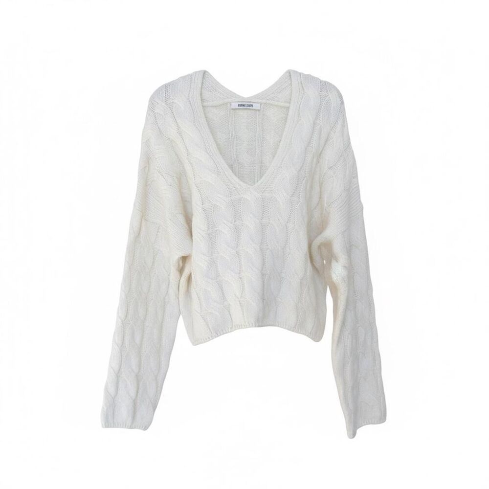 Double Zero white cable knit sweater size L